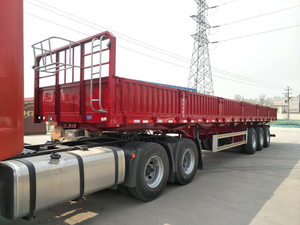 Customization process of trailer factory