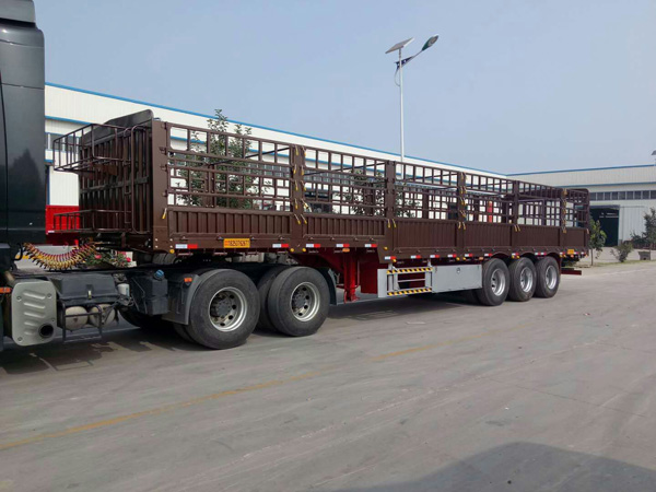 Warehouse grate transport semi-trailer