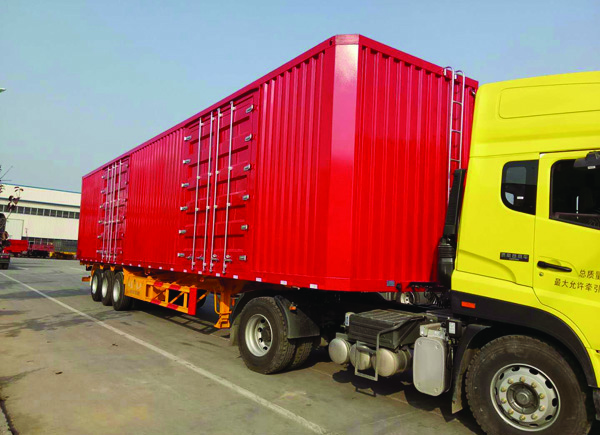 Box type transport semi-trailer